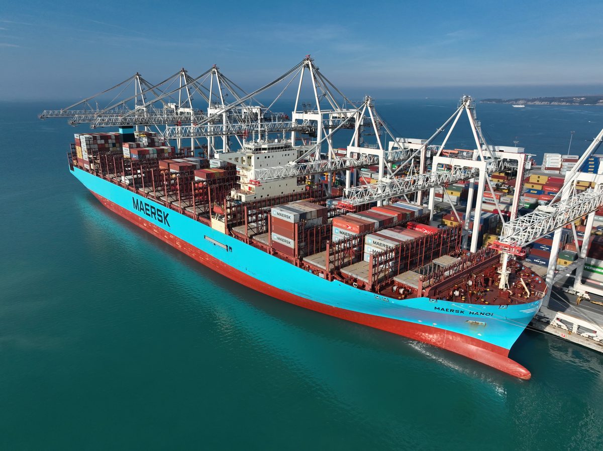 Container ship at berth showing detention fees container shipping pressure during delayed turnaround