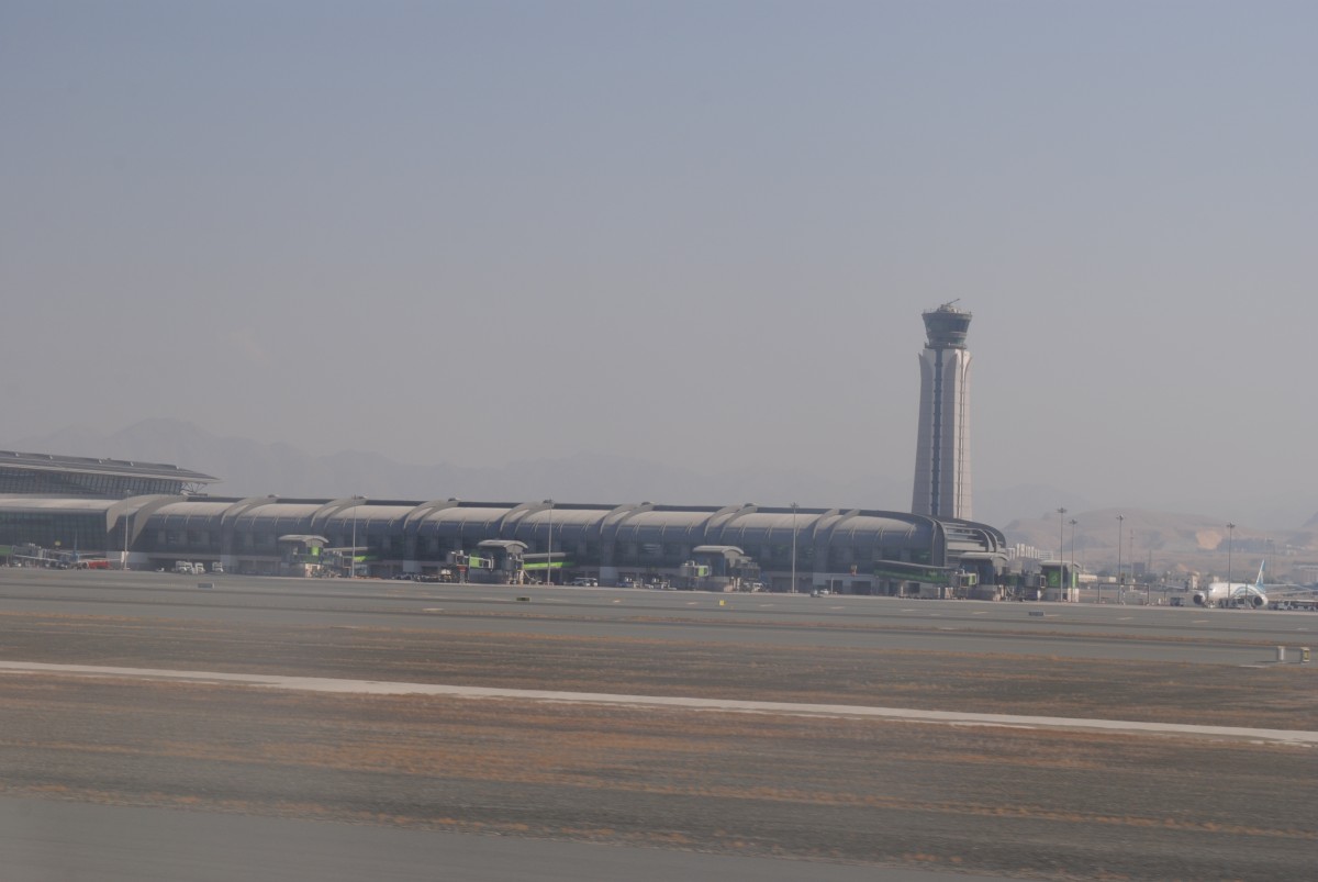 Airport transit corridor useful for evaluating Gulf layover safety